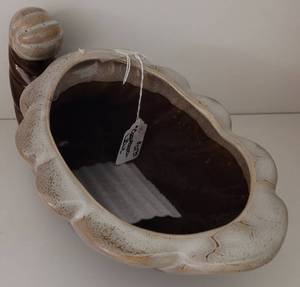 lot 497 image: VINTAGE POTTERY STYLE VASE IN STYLECOLORCONDITION SHOWN.
