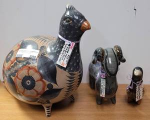 lot 508 image: VINTAGE MEXICAN FOLK ART CERAMIC PIECES INCLUDING A LARGE SIZE QUAIL SIGNED SOLIS, CERAMIC RAM SIGNED BY ARTIST KEN EDWARDS AND BIRD FIGURE AS SHOWN.