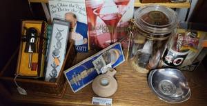 lot 520 image: MIXED LOT OF ASSORTED ITEMS AS SHOWN.