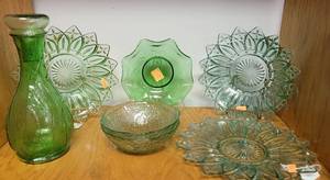 lot 547 image: VINTAGE GREEN BLOWN GLASS PLATE, DEPRESSION GLASS STYLE PLATES, VINTAGE GREEN GLASS DECANTER AND MORE AS SHOWN.