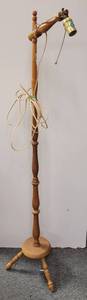lot 590 image: VINTAGE FLOOR LAMP WITH WOOD FRAME AND ADJUSTABLE LIGHT AS SHOWN.