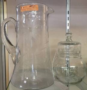 lot 258 image: VINTAGE ETCHED GLASS STYLE PITCHER AND LIDDED DISH IN FLORAL DESIGN AS SHOWN.
