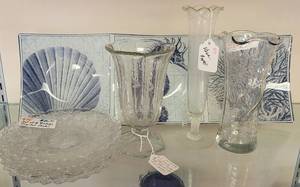 lot 260 image: 3 SECTION GLASS SERVING DISH, VINTAGE CRYSTAL PLATES, AND VASES AS SHOWN.