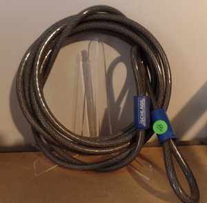 lot 16 image: SCHLAGE CABLE CHAIN (GOOD FOR LOCKING UP ITEMS LIKE BIKES) APPROXIMATELY 10 FEET LONG