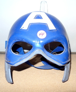 lot 44 image: RARE - VINTAGE CAPTAIN AMERICA MASK