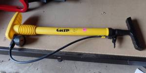 lot 89 image: GRIP BICYCLE PUMP