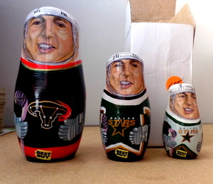 lot 105 image: MIKE MODANO - NHL DALLAS STARS NESTING DOLL (3 pc) NIB