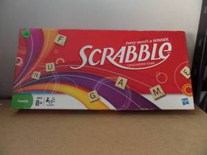 lot 106 image: SCRABBLE GAME
