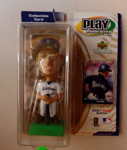 lot 125 image: ICHIRO ROOKIE 2001 UPPER DECK PLAYMAKERS BOBBLEHEAD & ROOKIE TRADING CARD