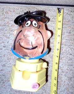 lot 166 image: RARE- 1968 HASBRO BUBBLEGUM DISPENSER - FRED FLINSTONE