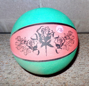 lot 175 image: OUTDOOR BASKETBALL