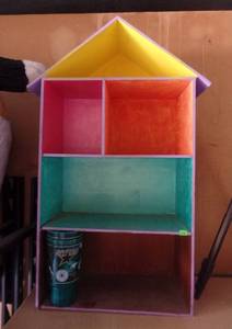 lot 213 image: HAND MADE WOODEN DOOR HOUSE