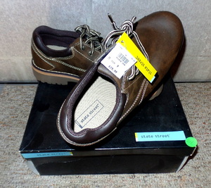 lot 214 image: STATE STREET MENS HIKING BOOTS - UNUSED IN ORIGINAL BOX - SIZE 9 WITH TAGS
