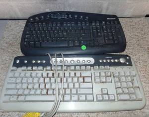 lot 215 image: LOT OF COMPUTER KEYBOARDS