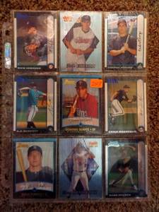 lot 243 image: ASSORTED LOT OF BASEBALL CARDS