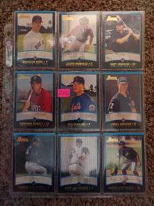 lot 246 image: ASSORTED LOT OF BASEBALL CARDS