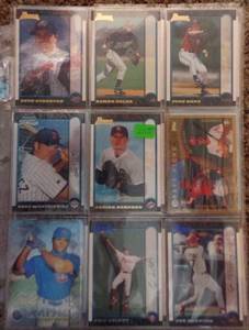 lot 255 image: ASSORTED LOT OF BASEBALL CARDS