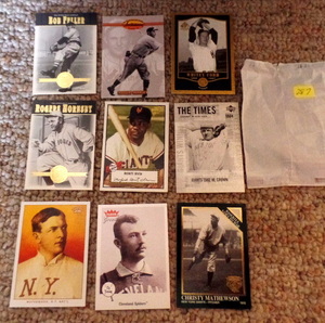 lot 287 image: ASSORTED LOT OF BASEBALL CARDS