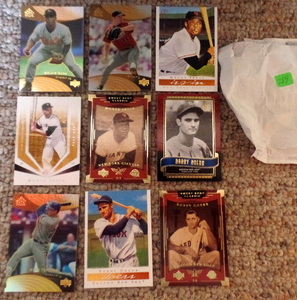 lot 289 image: ASSORTED LOT OF BASEBALL CARDS