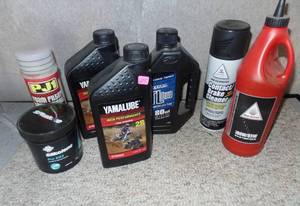 lot 295 image: ASSORTMENT OF MOTORCYCLE OIL AND SOLUTIONS