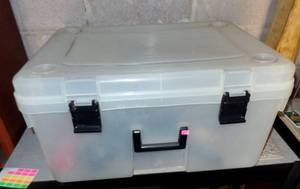 lot 310 image: VERY LARGE CLEAR PLASTIC LOCK TOTE WITH ITEMS AS SHOWN