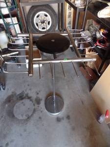 lot 328 image: METAL DISPLAY RACK WITH ROTATING  FOR RETAIL ITEMS