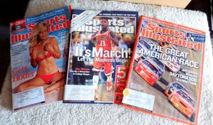 lot 97 image: ASSORTED LOT OF SPORTS ILLUSTRATED MAGAZINES
