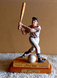 lot 353 image: VINTAGE 1993 SPORTS IMPRESSIONS MEL OTT LEGENDARY HITTERS FIGURINE COLLECTION