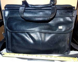 lot 99 image: LEATHER ATTACHE WITH MULTIPLE POCKETS FOR LAPTOP AND SUPPLIES