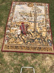 lot 43 image: hanging Tapestry