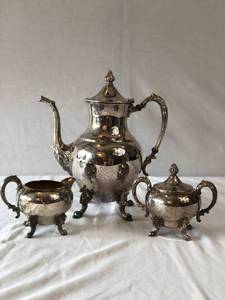 lot 44 image: Silver Tea set