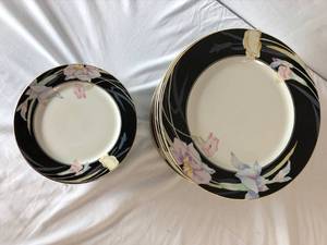 lot 45 image: Mikasa Dishes