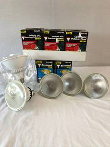 lot 52 image: Light Bulbs