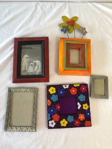 lot 57 image: Assorted picture frames