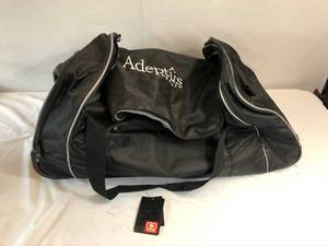 lot 75 image: Large gym Bag