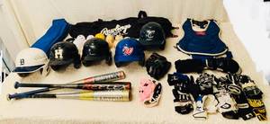 lot 22 image: Baseball Equipment