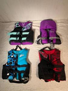 lot 25 image: Life Jackets