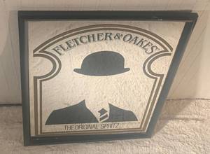 lot 33 image: Fletcher & Oakes Spritz mirror