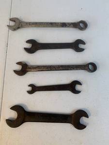 lot 84 image: Various wrenches