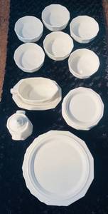 lot 6 image: Set of White Dishes