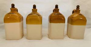 lot 9 image: Canister Set
