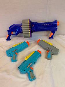 lot 114 image: Nerf guns