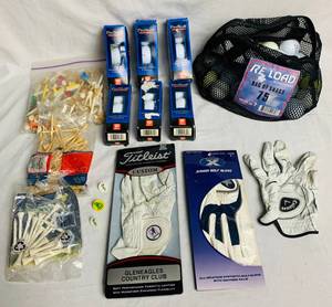 lot 137 image: Golf accessories