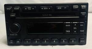 lot 185 image: 6 CD Disc Car Radio