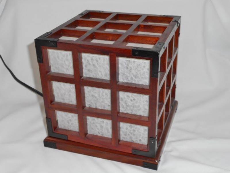 lot 84 image: Japanese desk lamp