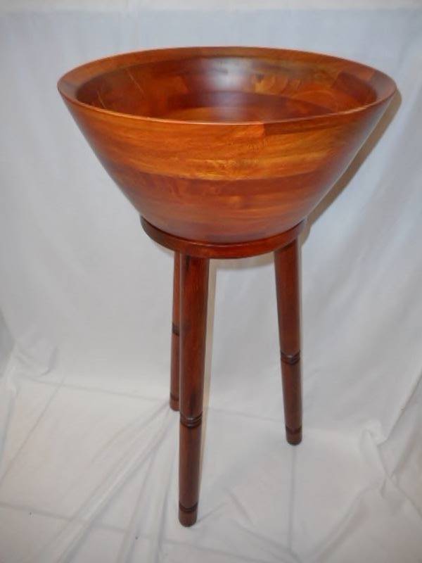 lot 86 image: Cherry wood salad bowl on pedestal stand