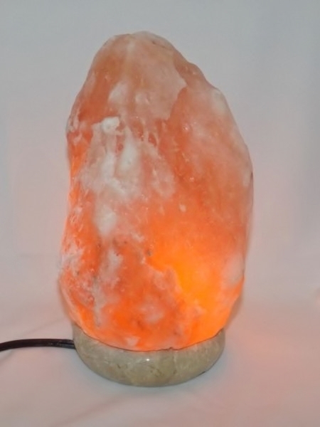lot 61 image: Himalayan Quartz salt lamp