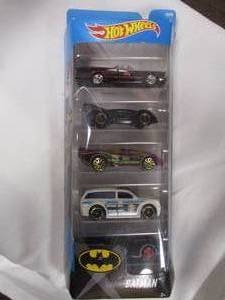 lot 54 image: Hot Wheels-2017 Batman 5-Pack-DV92-D9101L