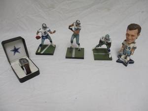 lot 95 image: Dallas Cowboys Collectables-Poseable Figurine , Bobble Head and Watch Lot..
