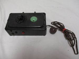 lot 10 image: VINTAGE BIRTCHER BUILT HYFRECATOR- ELECTROSURGERY-MEDICAL EQUIPMENT- BAKELIGHT COVER